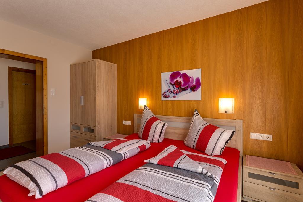Biancas Ferienwohnung Im Haus Roswitha Tumpen Exteriör bild