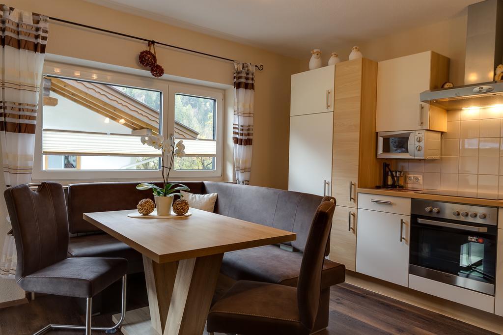 Biancas Ferienwohnung Im Haus Roswitha Tumpen Exteriör bild