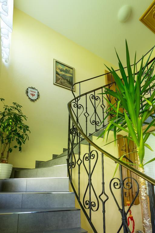Biancas Ferienwohnung Im Haus Roswitha Tumpen Exteriör bild