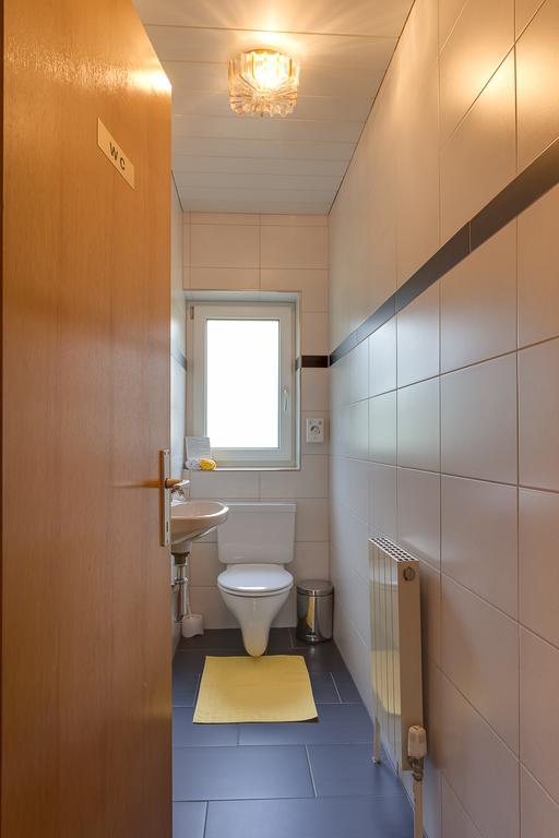 Biancas Ferienwohnung Im Haus Roswitha Tumpen Exteriör bild
