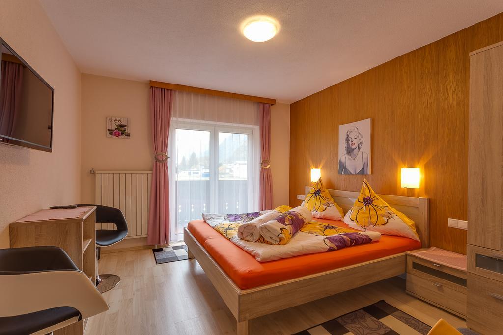 Biancas Ferienwohnung Im Haus Roswitha Tumpen Exteriör bild