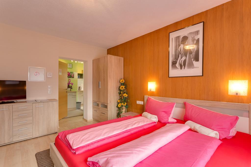 Biancas Ferienwohnung Im Haus Roswitha Tumpen Exteriör bild